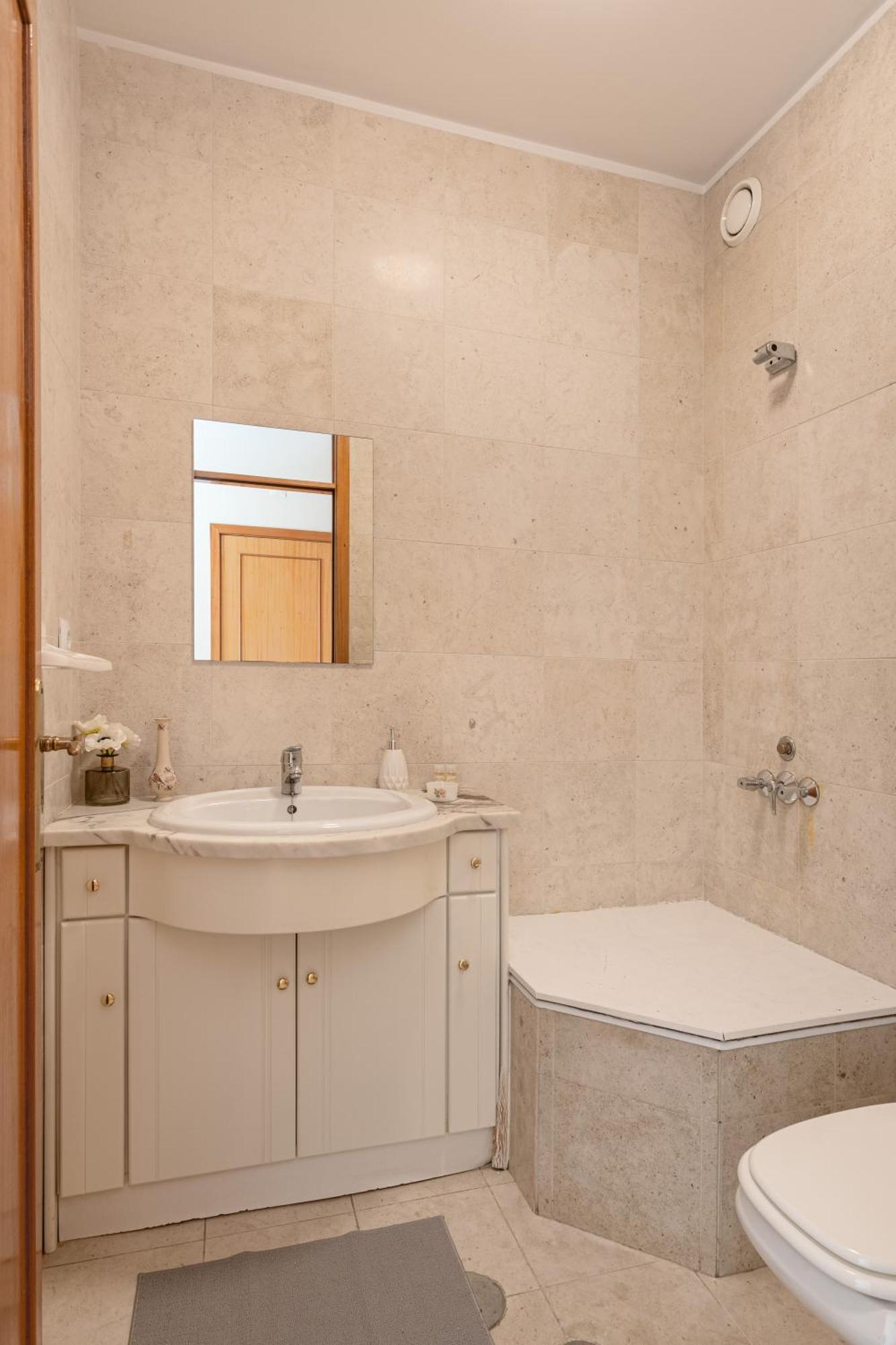 Joivy Stylish City Centre Flat With Parking Maía Exterior foto